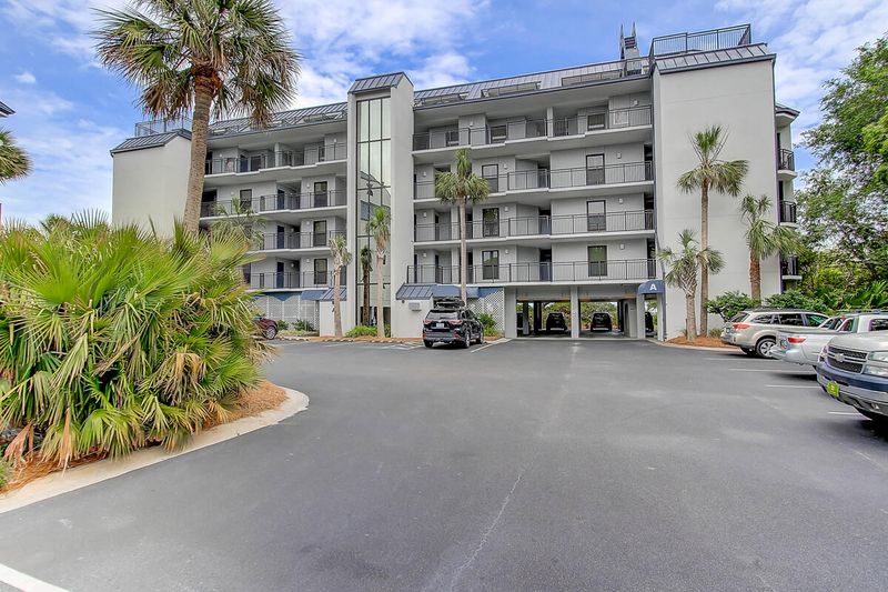 302 A Shipwatch Villa Share # 11, Isle Of Palms, SC 29451