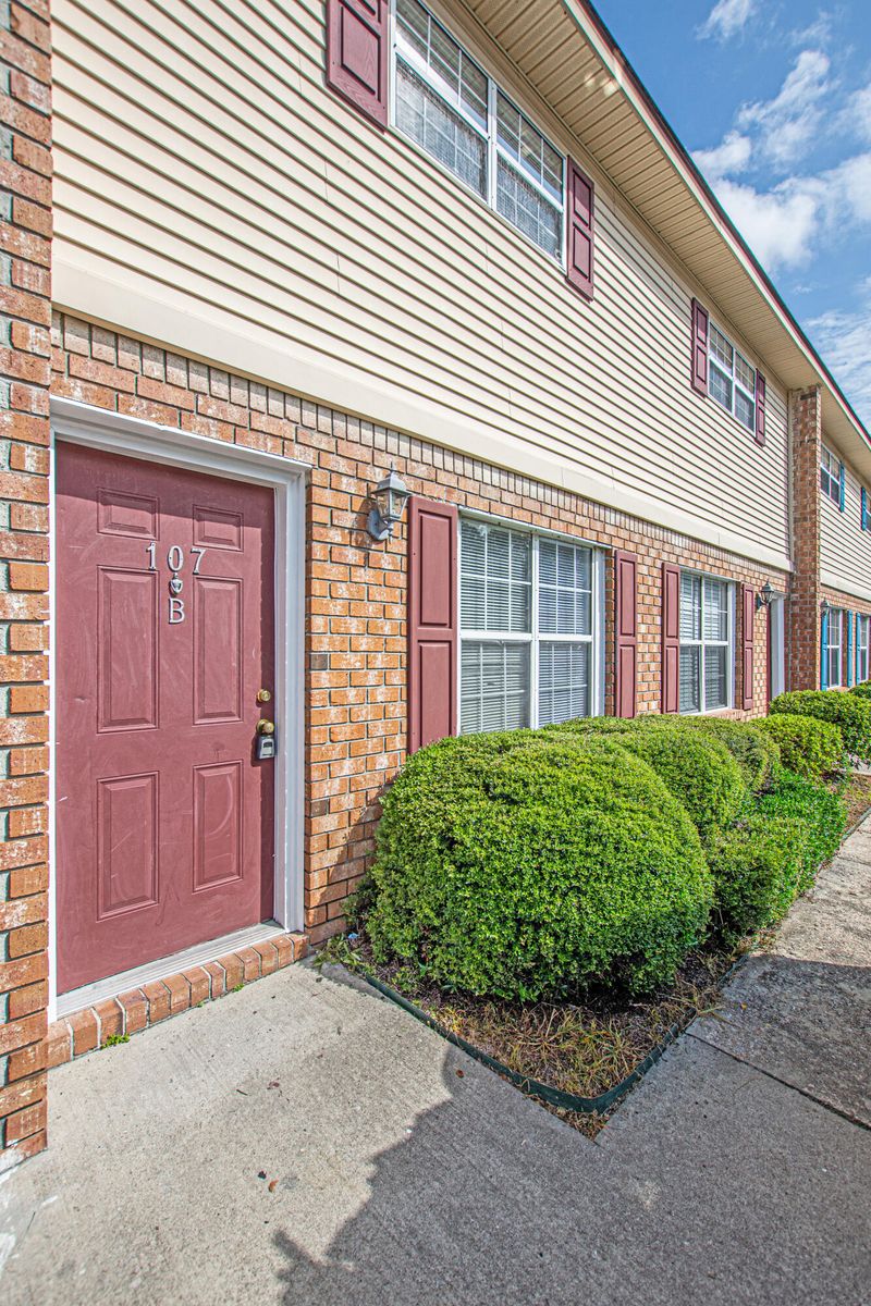 107 Hickory Ln #B, Ladson, SC 29456