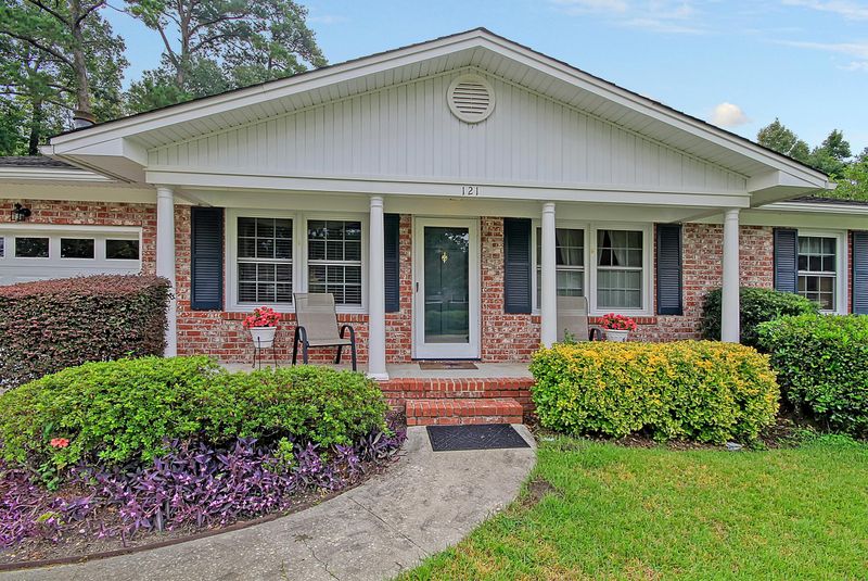 121 Wessex Dr, Goose Creek, SC 29445