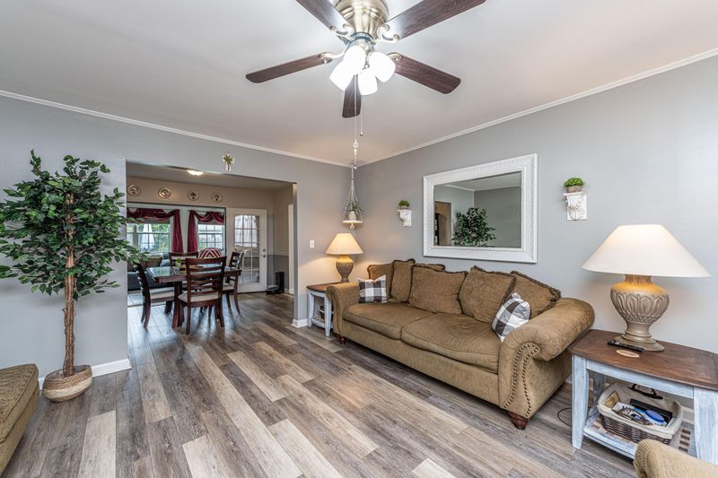 125 William St, Summerville, SC 29486
