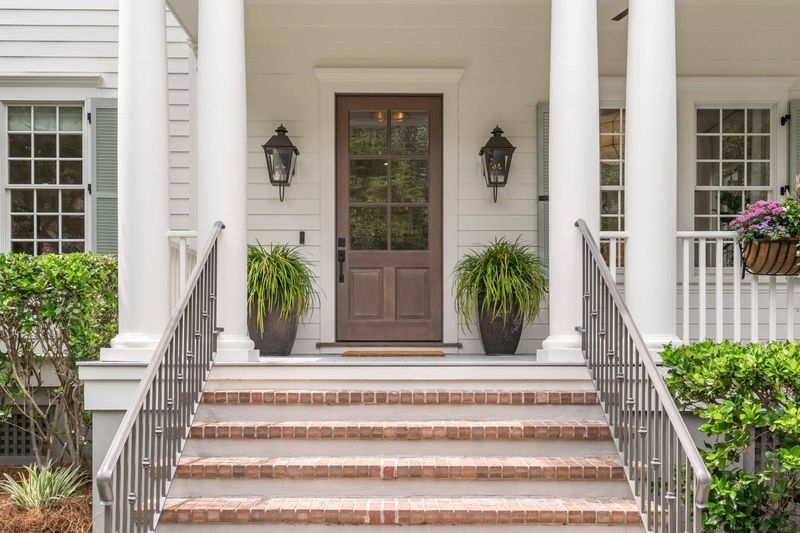 275 Delahow St, Charleston, SC 29492