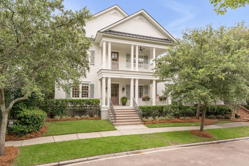 275 Delahow St, Charleston, SC 29492