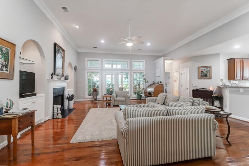 1620 Oakhurst Dr, Mount Pleasant, SC 29466