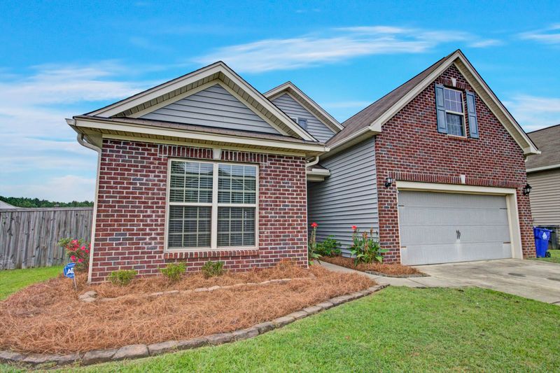 7698 Kinston St, North Charleston, SC 29418