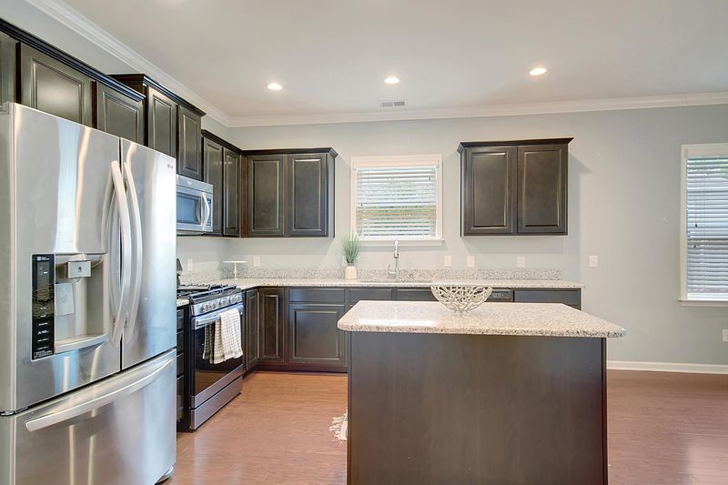 2119 Gammon St, Charleston, SC 29414