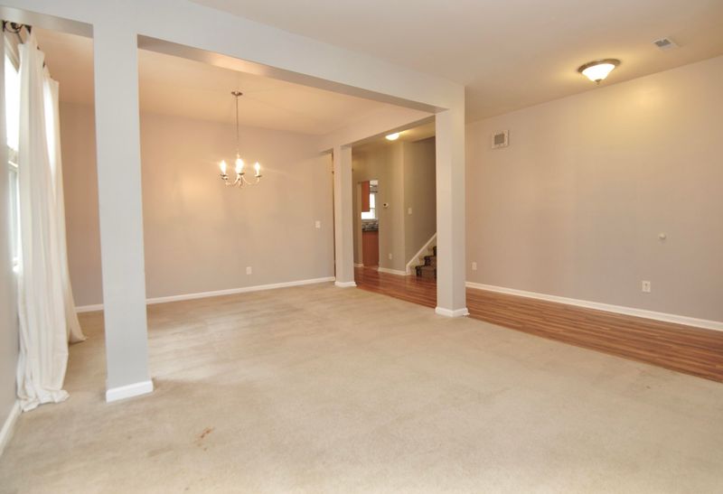 251 Clayburne Dr, Goose Creek, SC 29445