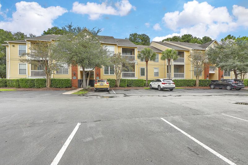 1600 Long Grove Dr #817, Mount Pleasant, SC 29464