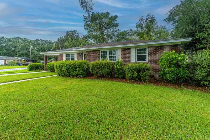 235 Curtiss Ave, Charleston, SC 29407