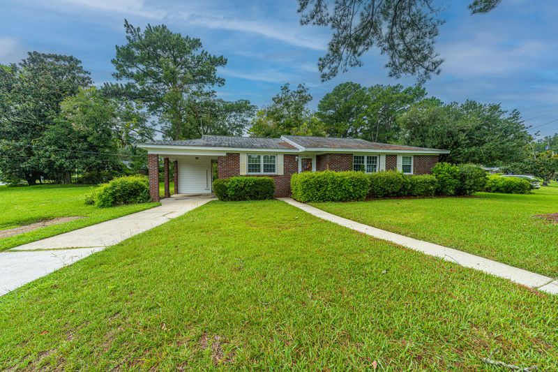 235 Curtiss Ave, Charleston, SC 29407