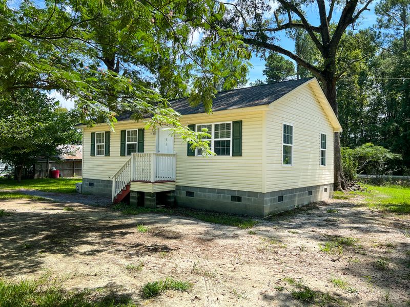 315 Victory Ln, Moncks Corner, SC 29461