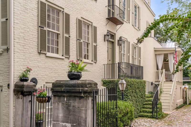 149 Queen St, Charleston, SC 29401