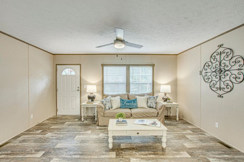 252 Koger Dr, Summerville, SC 29483