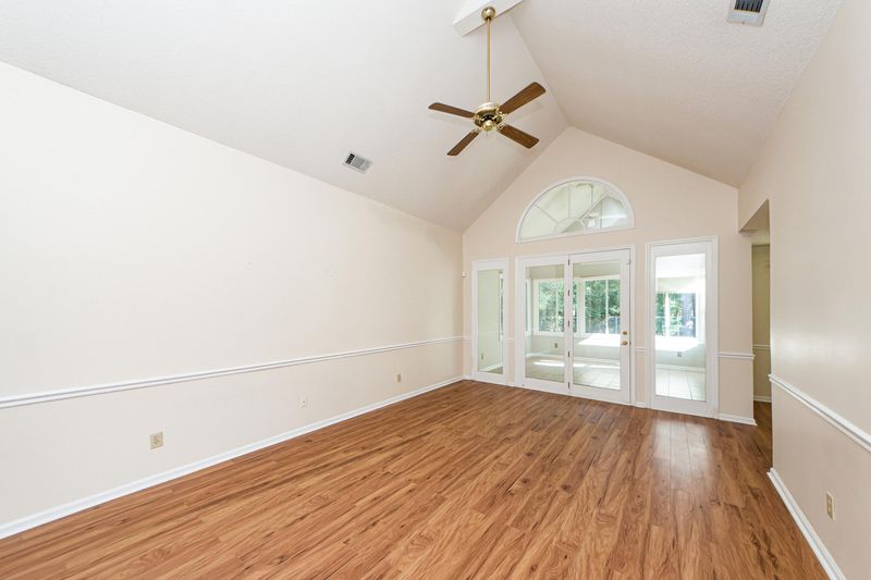 9024 Hackney Ct, North Charleston, SC 29406