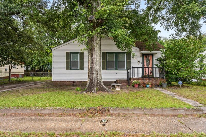 2630 Woodlawn Ave, North Charleston, SC 29405
