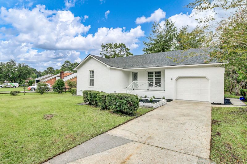 111 Ruffin Rd, Summerville, SC 29486