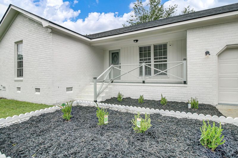 111 Ruffin Rd, Summerville, SC 29486