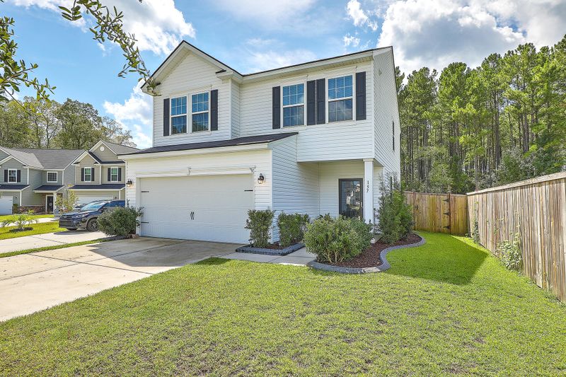 157 Guinness Ln, Moncks Corner, SC 29461