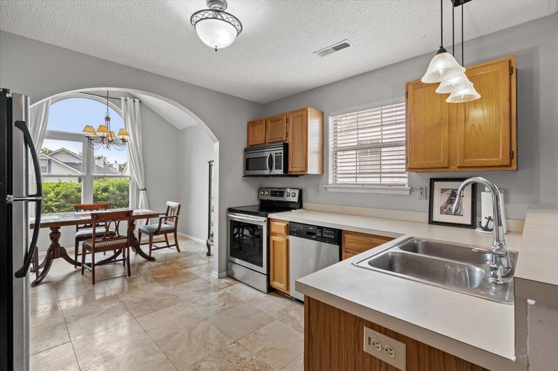 470 Cessna Ave, Charleston, SC 29407