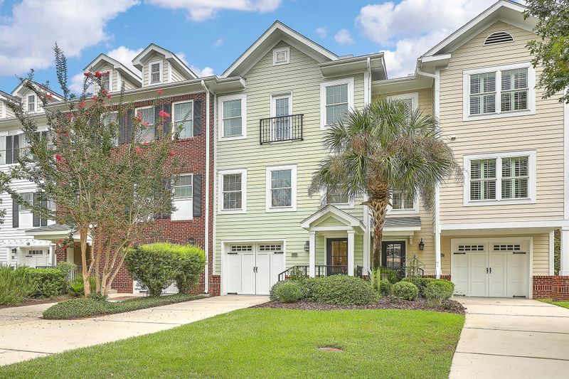 233 Etiwan Pointe Dr, Mount Pleasant, SC 29464