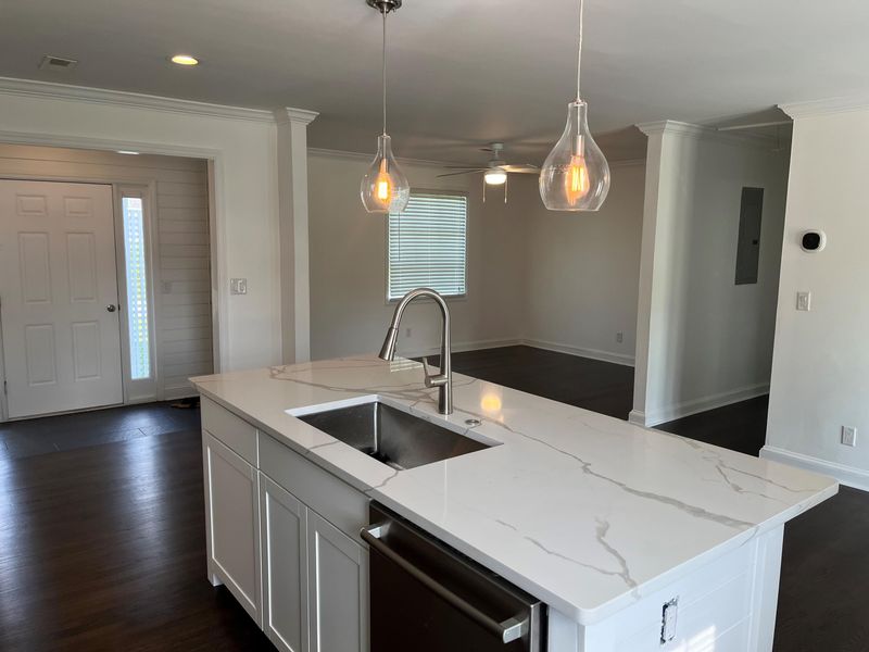 4725 Ivydale Dr, North Charleston, SC 29405