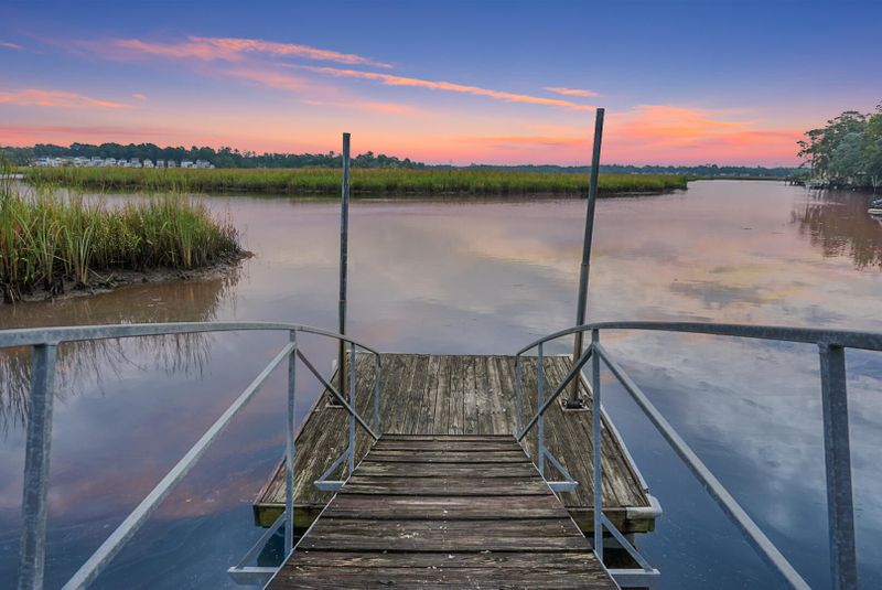 6240 Old Point Rd #A4, Hanahan, SC 29410