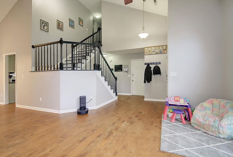107 Candleberry Cir, Goose Creek, SC 29445