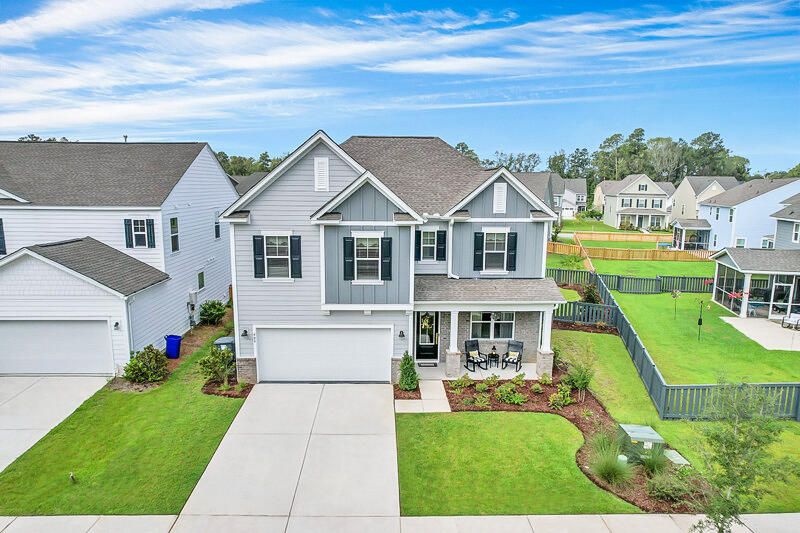 409 Coopers Hawk Dr, Summerville, SC 29483