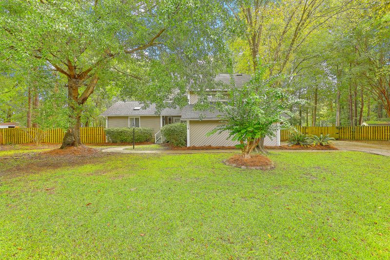 119 Dover Ct, Goose Creek, SC 29445