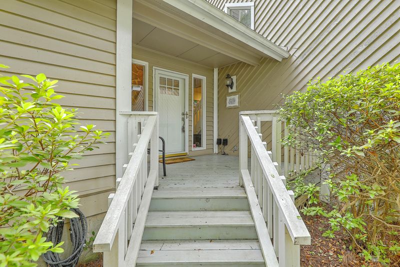 119 Dover Ct, Goose Creek, SC 29445