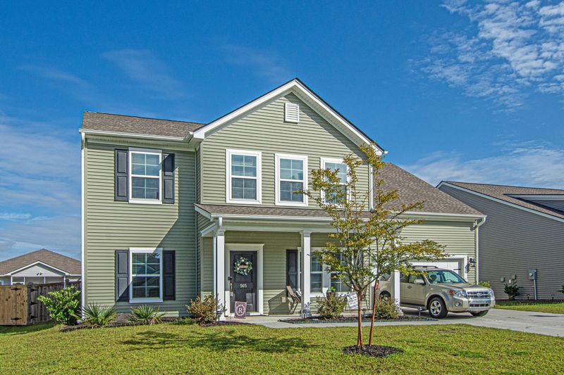 565 Mountain Laurel Cir, Goose Creek, SC 29445