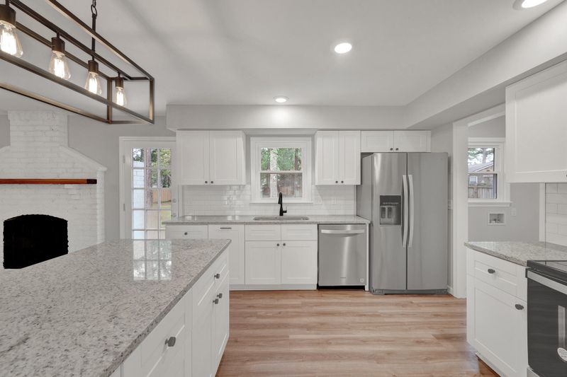 402 Summercourt Dr, Summerville, SC 29485