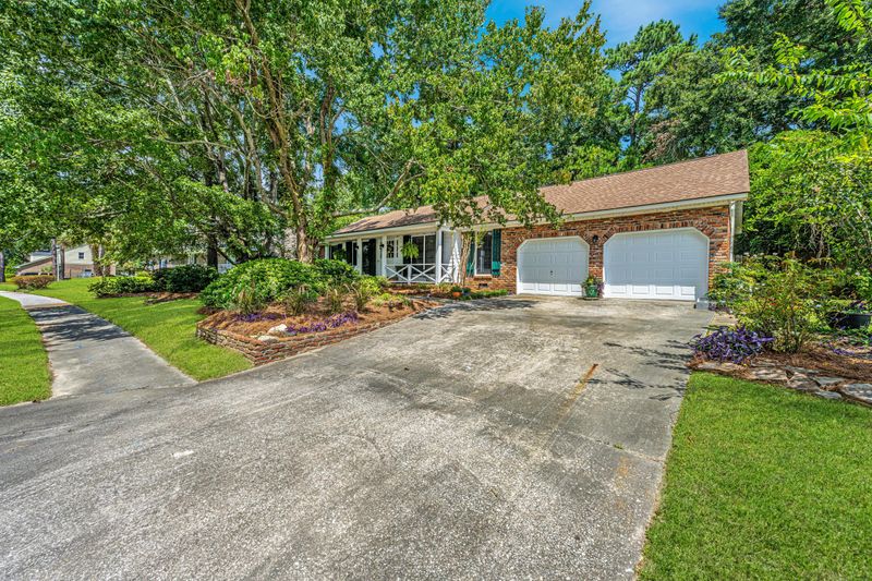 2255 Forest Lakes Blvd, Charleston, SC 29414