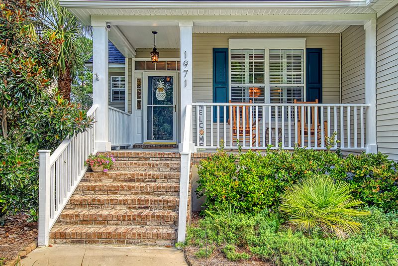 1971 Palmetto Isle Dr, Mount Pleasant, SC 29466