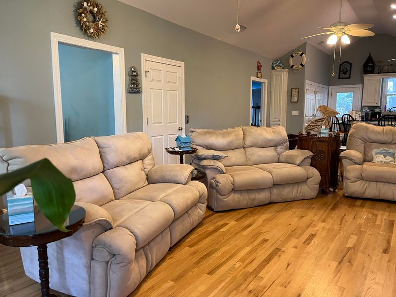 8176 Loran Ct, Edisto Island, SC 29438