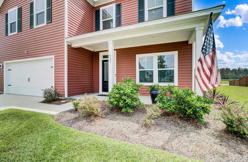 423 Carrara Dr, Summerville, SC 29486