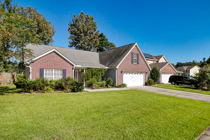 105 Willow Bend Ln, Summerville, SC 29485