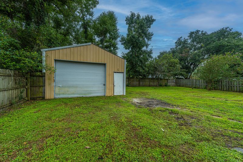 125 Clarine Dr, Goose Creek, SC 29445