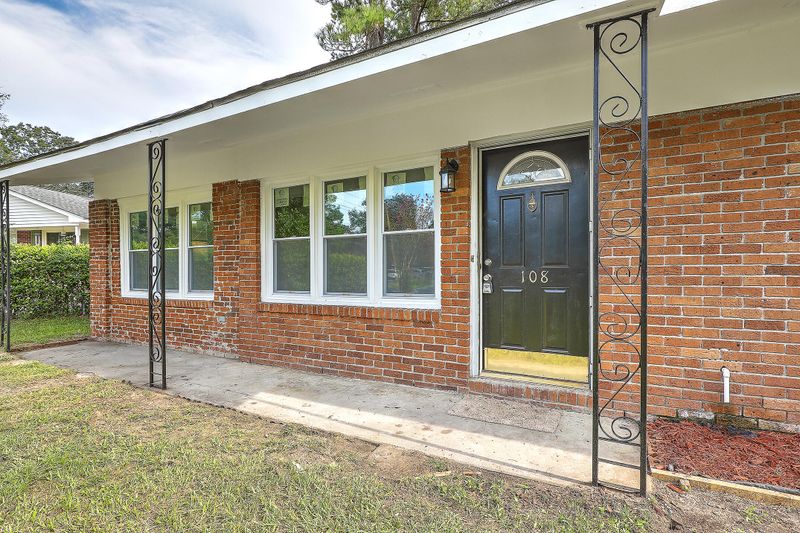 108 Owens Cir, Summerville, SC 29483
