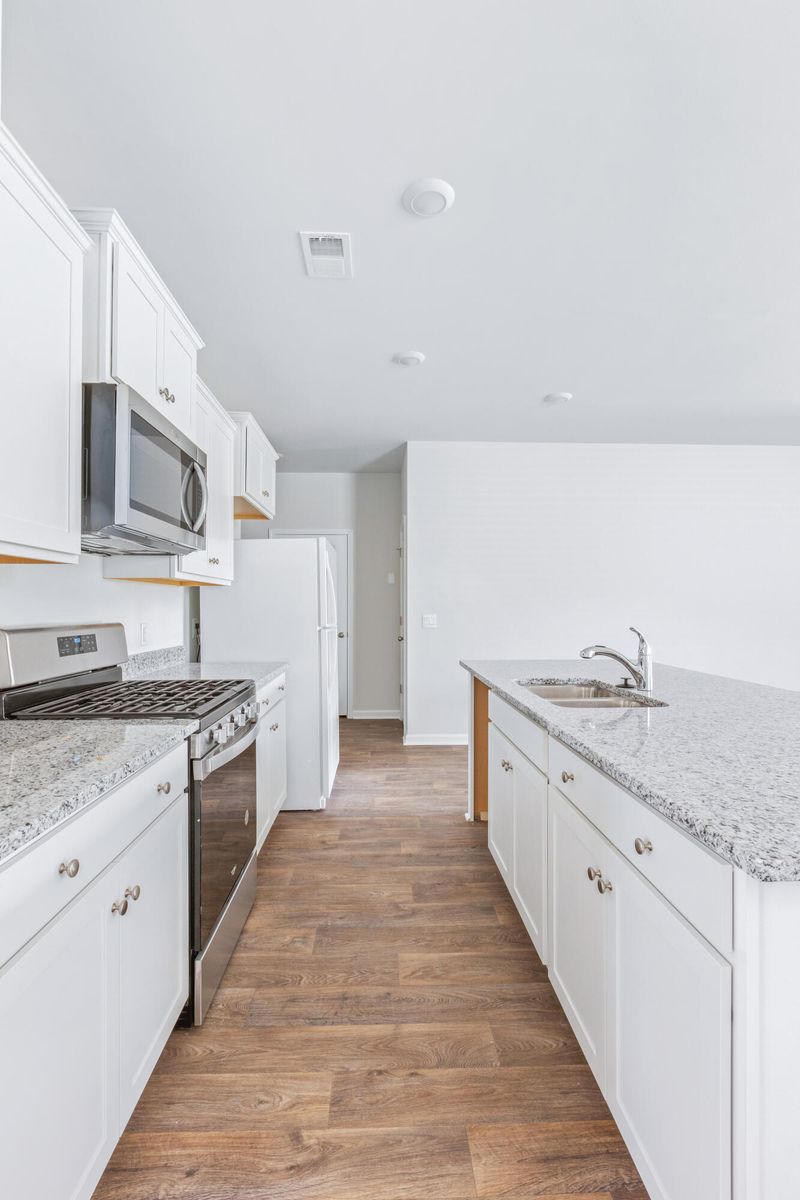 113 Sunray Ln, Summerville, SC 29486