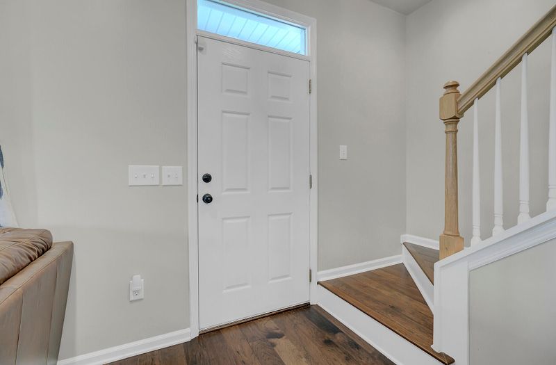 1409 Chimney Swift Ln, Hanahan, SC 29410