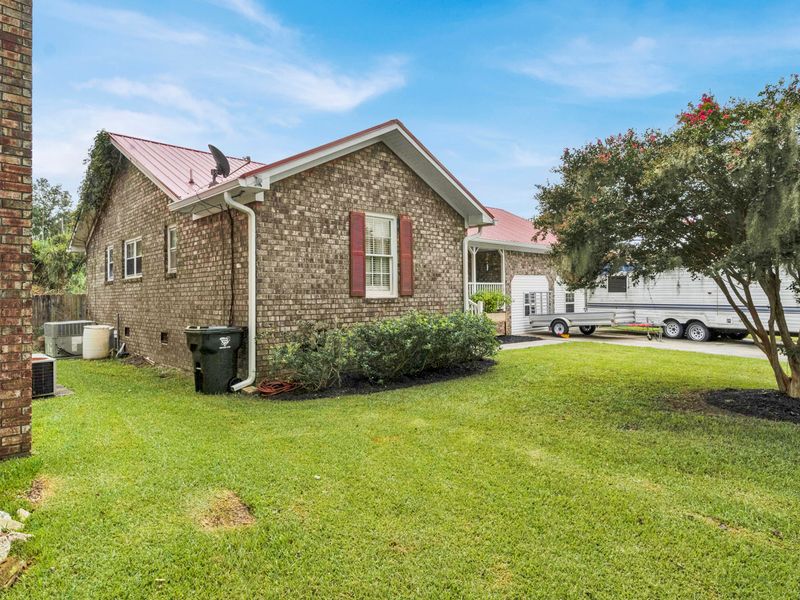 111 Essex Ave, Goose Creek, SC 29445