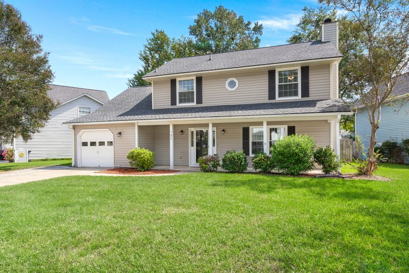 137 Knightsbridge Dr, Charleston, SC 29418