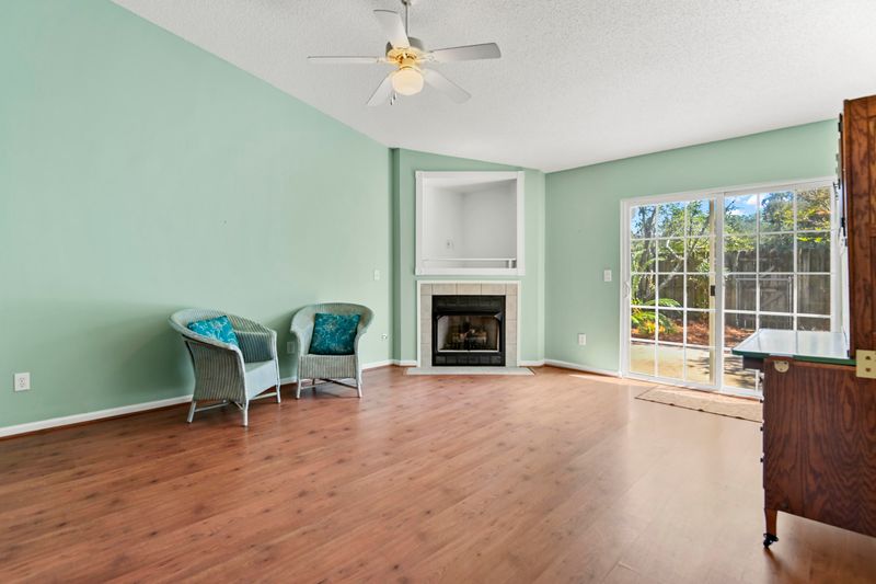 1461 Amanda Park Ln, Charleston, SC 29412