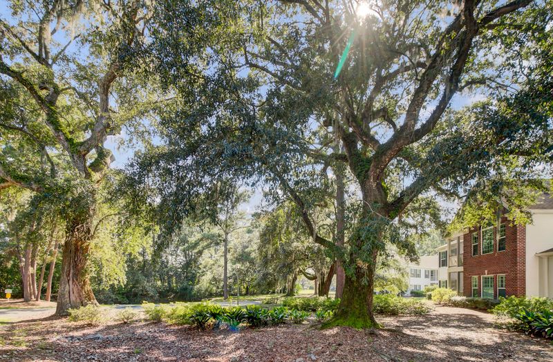 145 Golfview Ln, Summerville, SC 29485