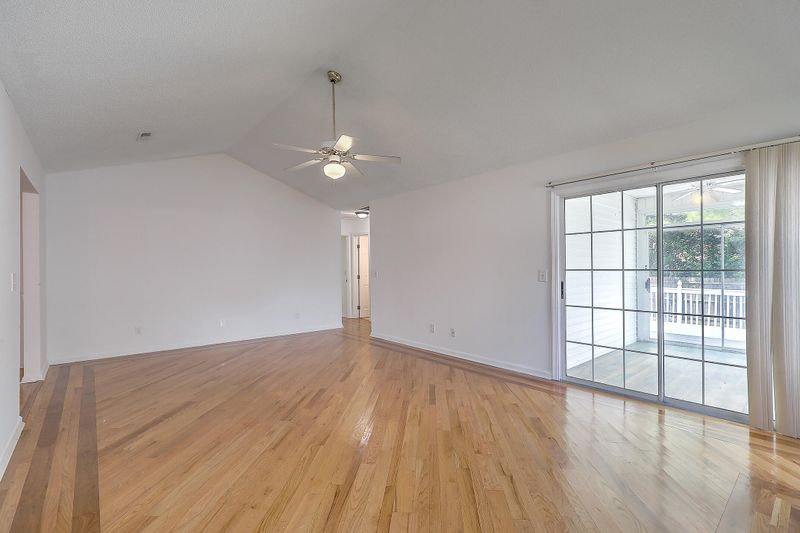 140 Two Hitch Rd, Goose Creek, SC 29445