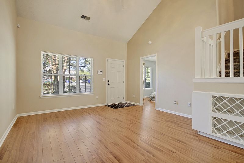 7908 Shadow Oak Dr, North Charleston, SC 29406
