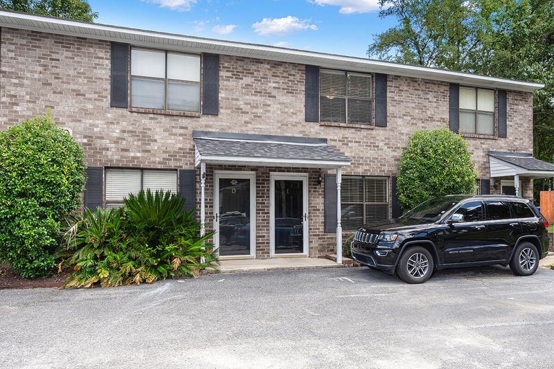 6240 Lucille Dr #E, North Charleston, SC 29406