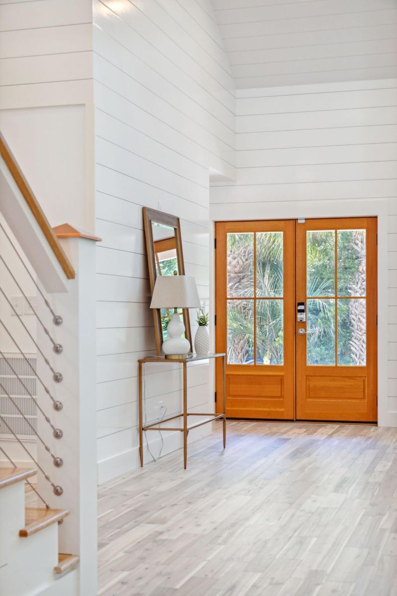 223 Forest Trl, Isle Of Palms, SC 29451