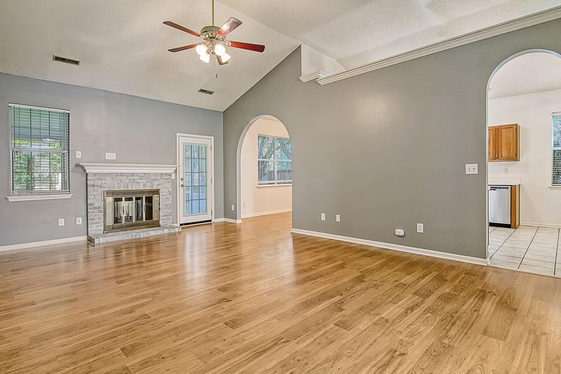 3294 Middleburry Ln, Charleston, SC 29414