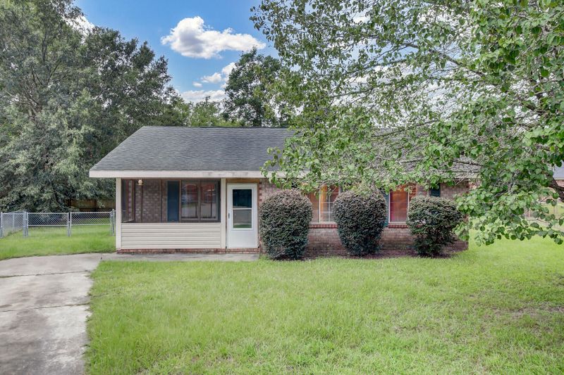 1114 Pickett St, Moncks Corner, SC 29461